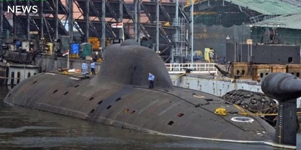 Πρωτοφανές στα παγκόσμια ναυτικά χρονικά: O «Σφαγέας των Εχθρών» καταδύθηκε με τις μπουκαπόρτες… ανοιχτές!